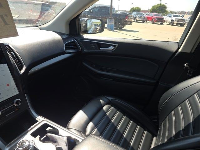 Used 2024 Agate Black Metallic Ford SEL image 20