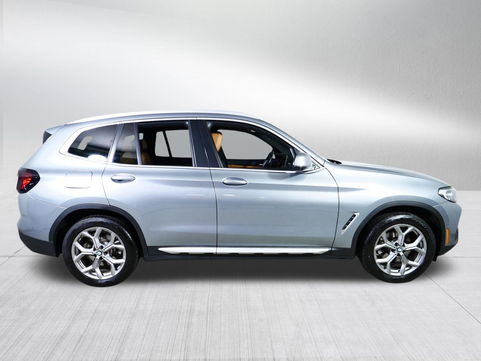 Used 2024 Skyscraper Grey Metallic BMW xDrive30i image 8