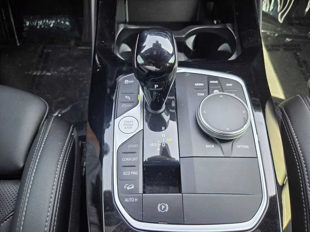Used 2023 Alpine White BMW xDrive30i image 14