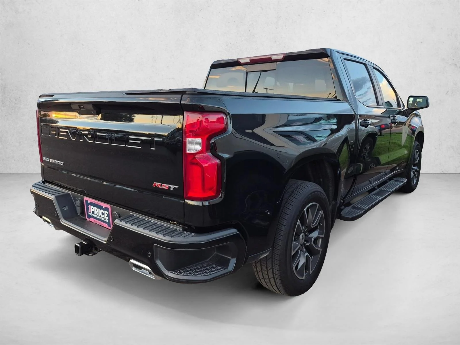 Used 2021 Black Chevrolet RST image 7