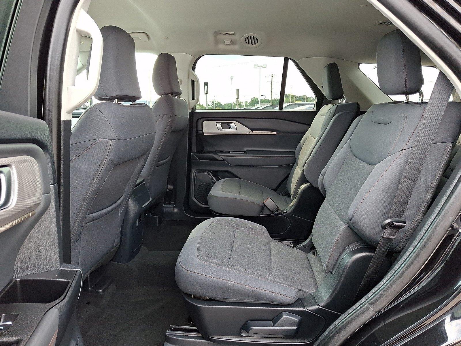 New 2026 Agate Black Metallic Ford Active image 6