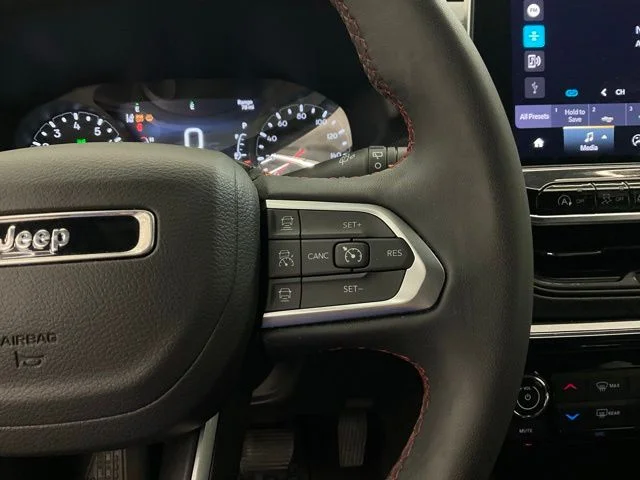 2025 Jeep Compass Trailhawk - Photo 13