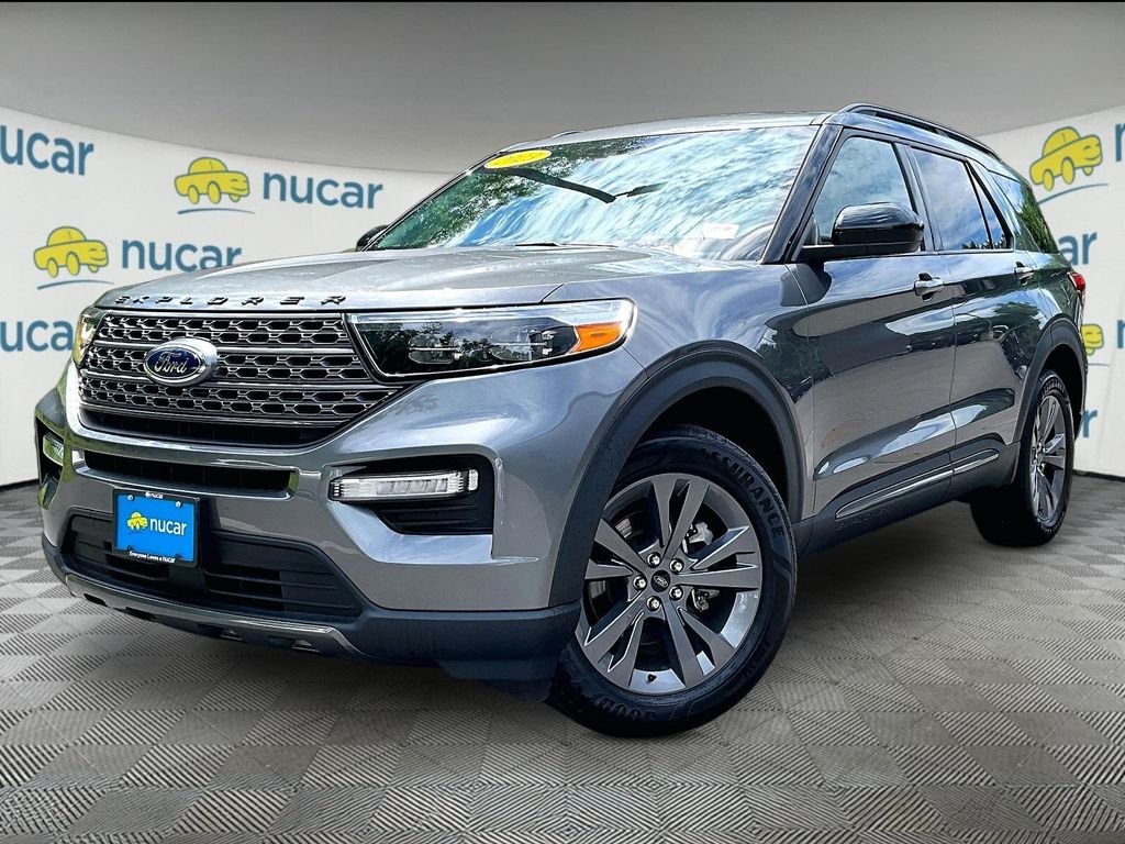 Used 2023 Gray Ford XLT image 3