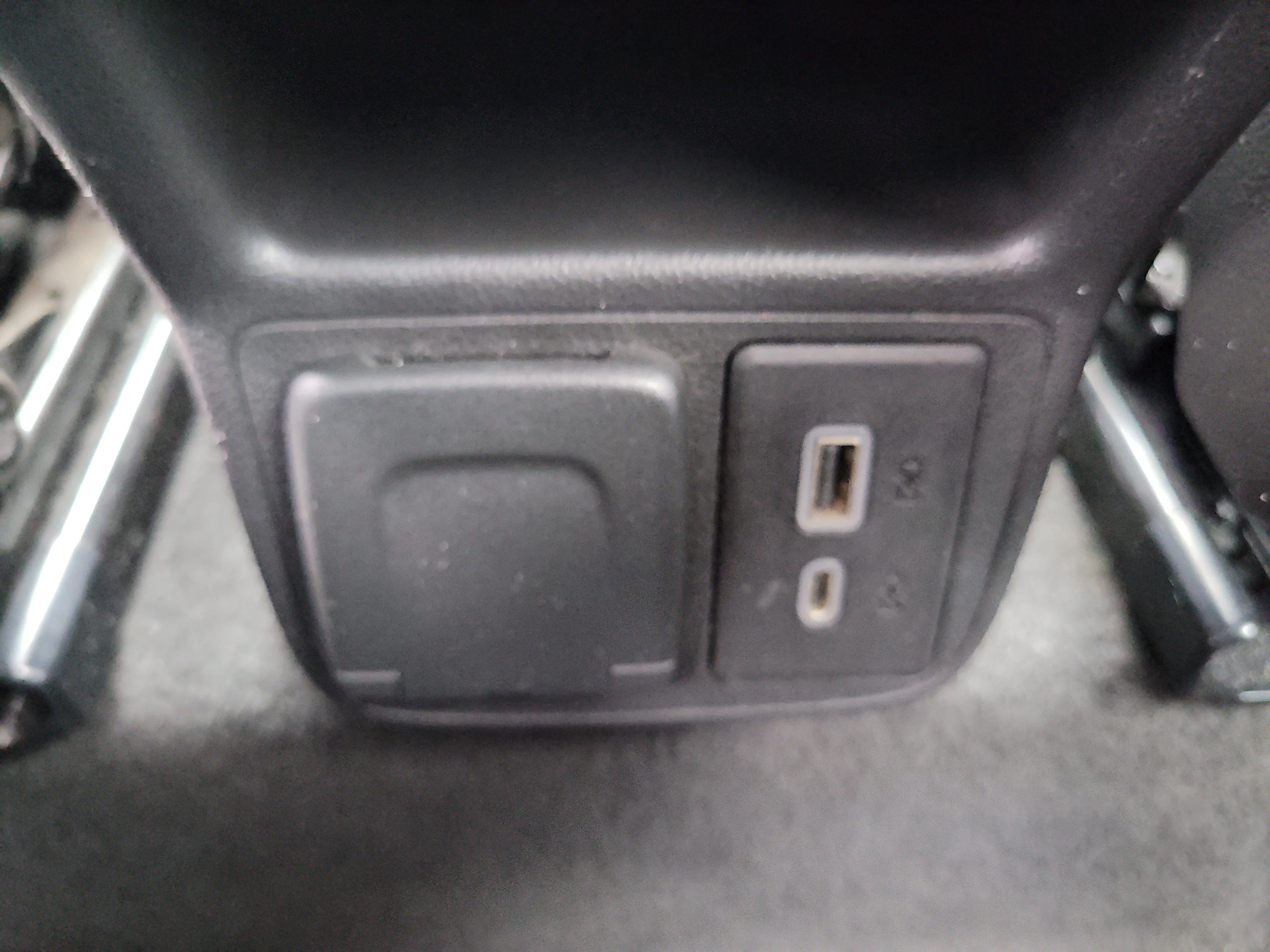 Used 2020 Ebony Twilight Metallic Buick Essence image 14