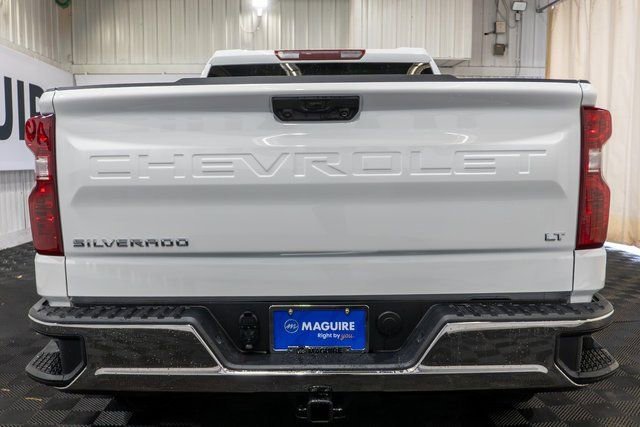 New 2026 Summit White Chevrolet LT (2FL) image 6