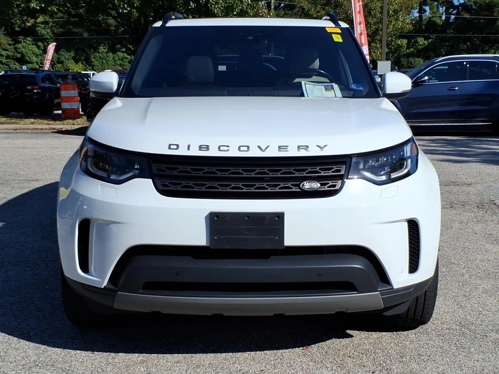 Used 2020 Fuji White Land Rover SE image 2