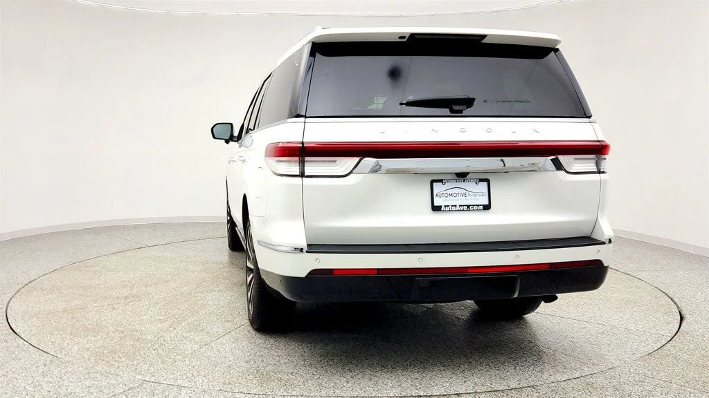 Used 2024 Pristine White Metallic Tri-Coat Lincoln Reserve 4x4 w/ Equipment 201A, HD Trailer Tow Pkg & 22