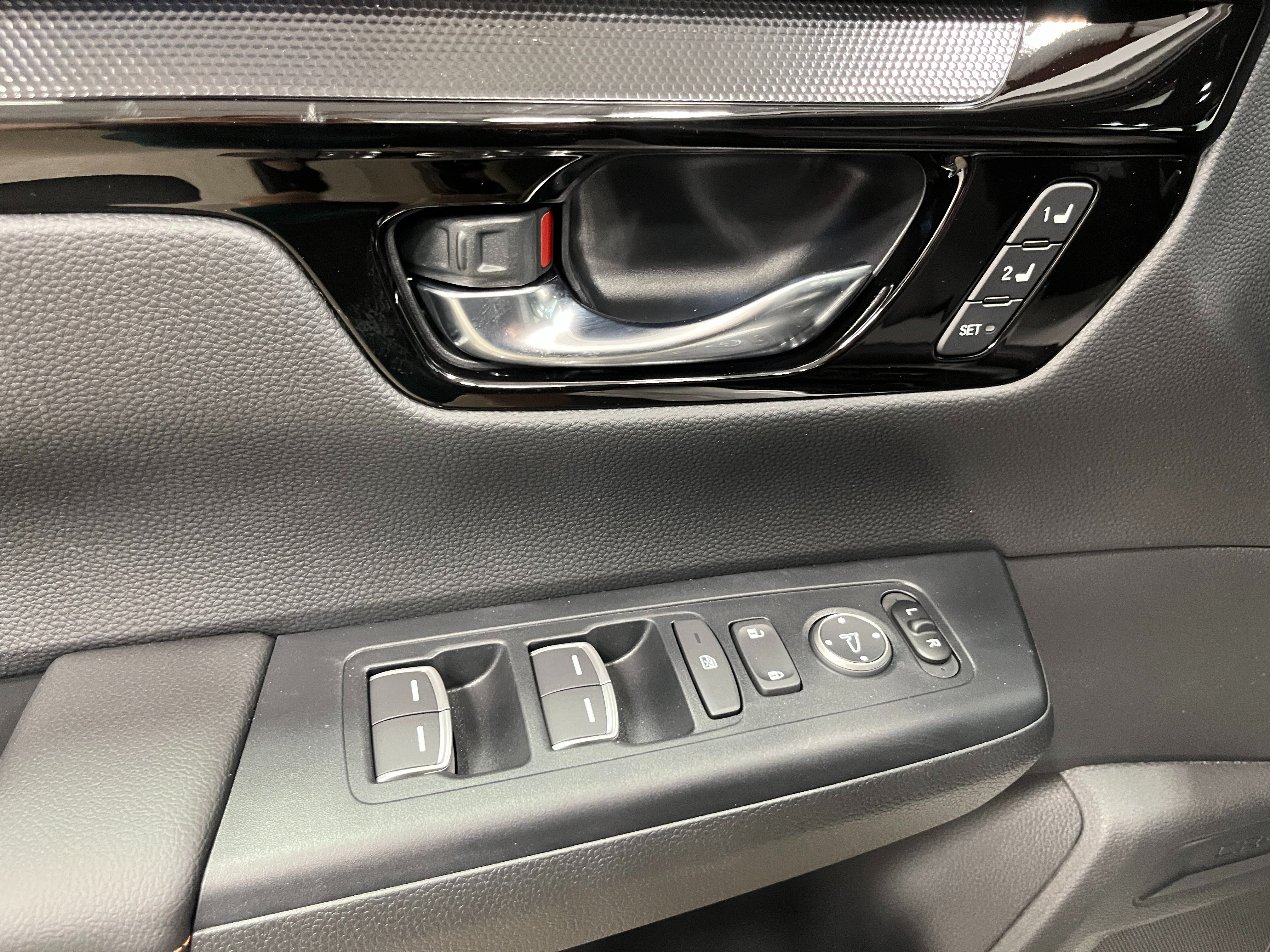 New 2026 Platinum White Pearl Honda Sport Touring image 15