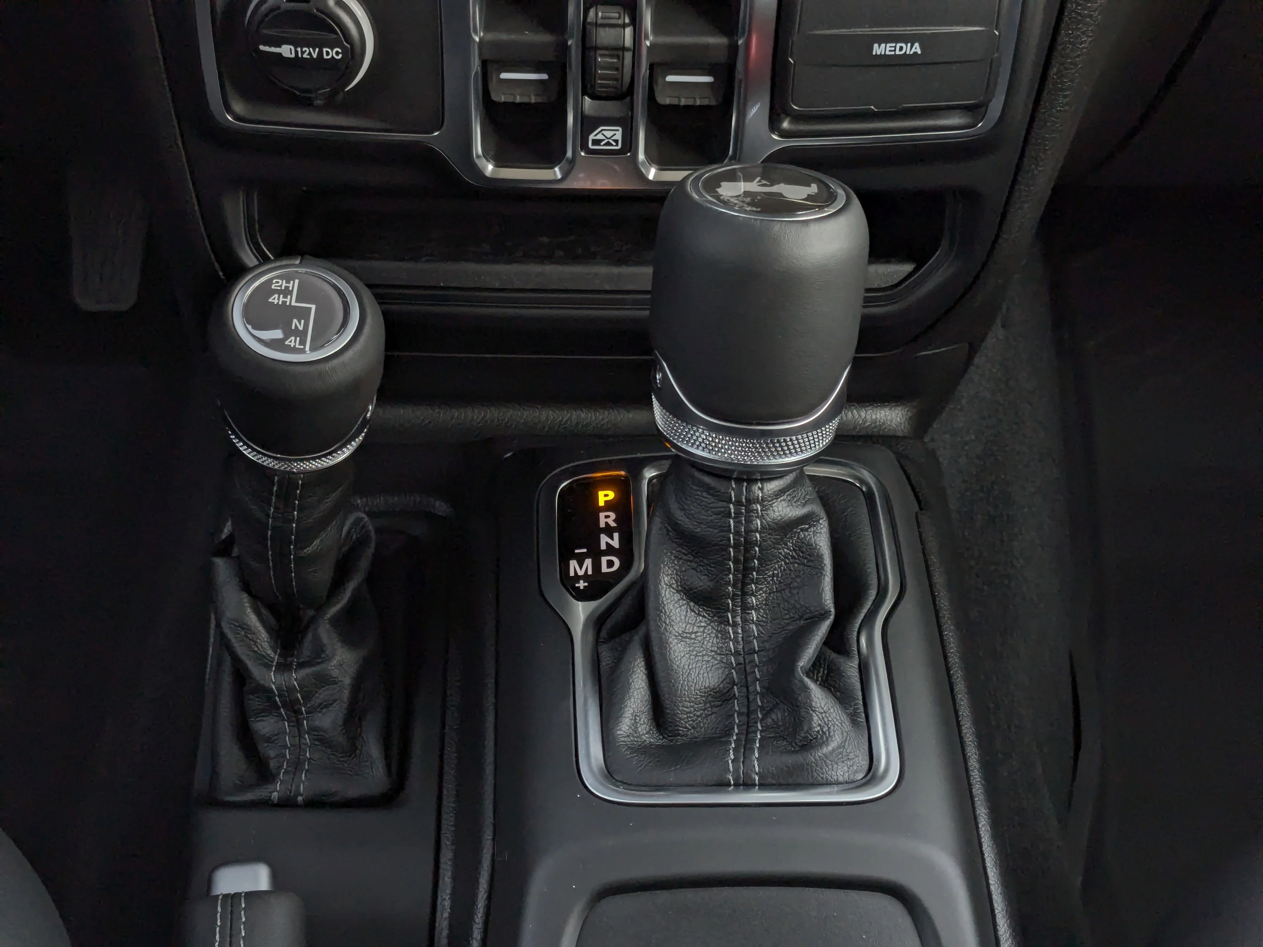 New 2026 Dark blue Jeep Sahara - - McKinley Leather - Body-Color Top - Alpine Audio - Remote Start & tons more! image 24