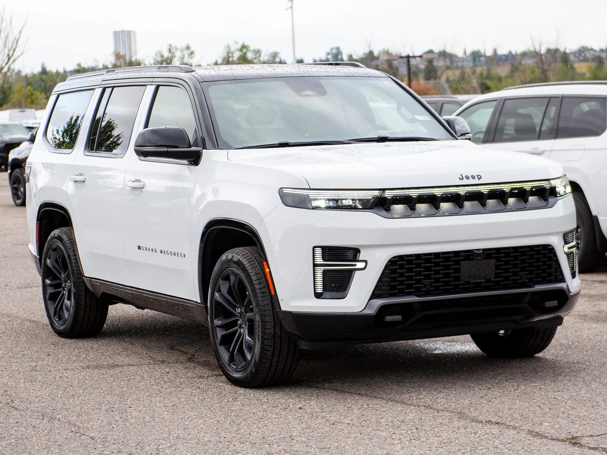 New 2026 White Jeep Summit Reserve* 4x4, Massage Seats, McIntosh Audio, Front Cooler image 8