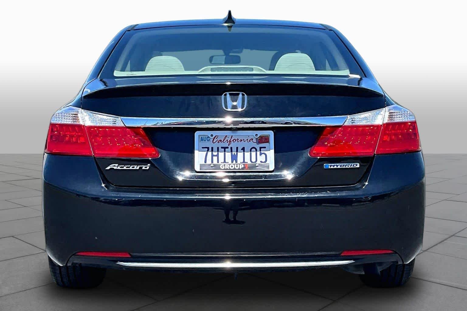 Pre-Owned 2014 Honda Accord Hybrid