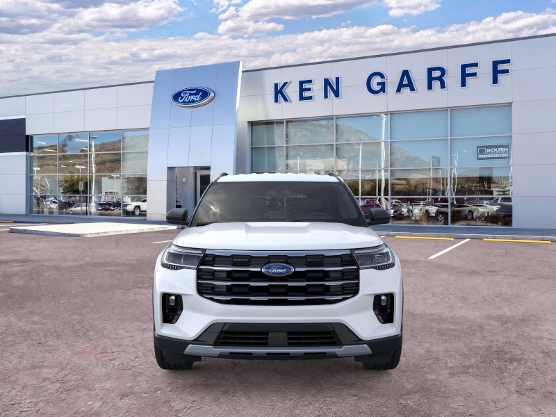New 2026 Star White Metallic Tri-Coat Ford Active image 6
