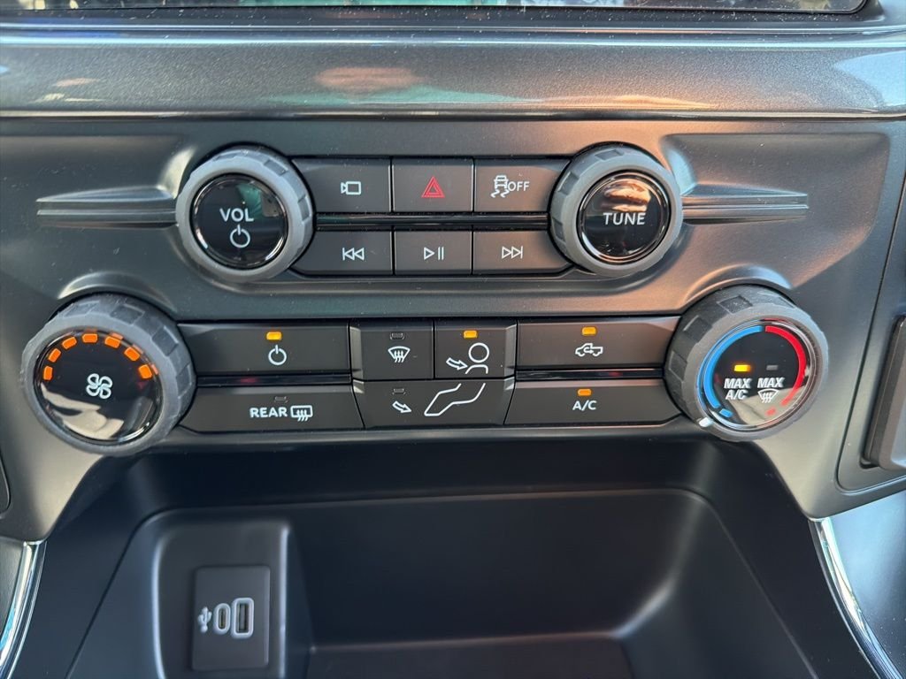New 2026 Oxford White Ford STX® image 31