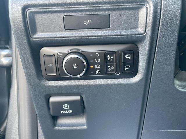 New 2026 Carbonized Gray Metallic Ford XLT image 46