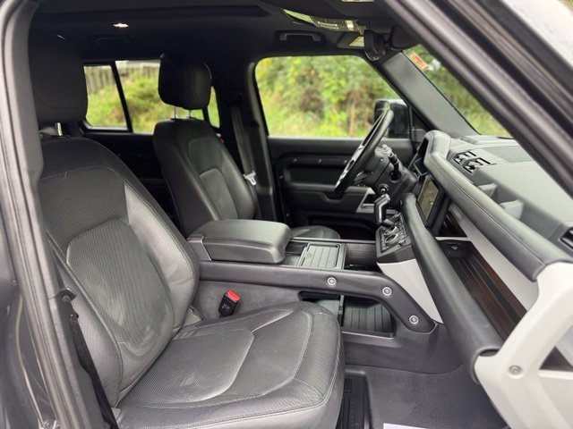 Used 2024 Carpathian Gray Premium Metallic Land Rover X-Dynamic SE image 20