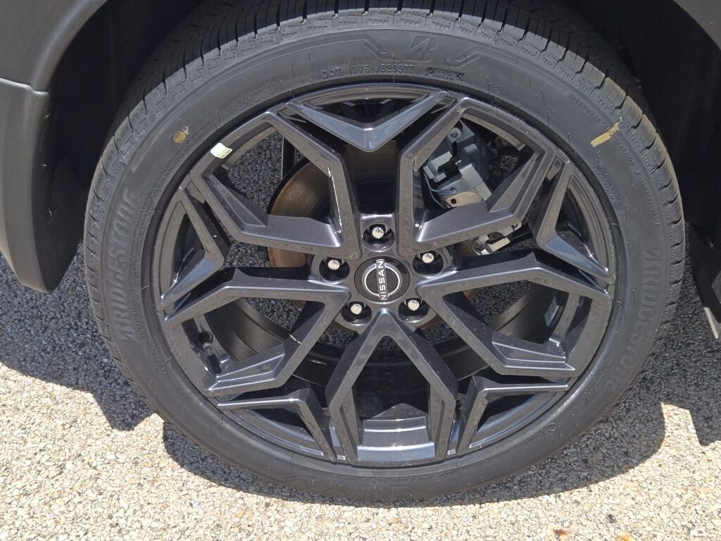 New 2026 Super Black Nissan SR image 9
