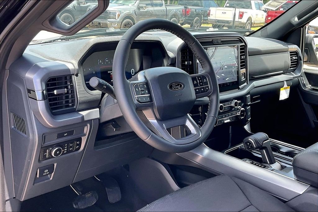 New 2026 Agate Black Metallic Ford XLT image 5