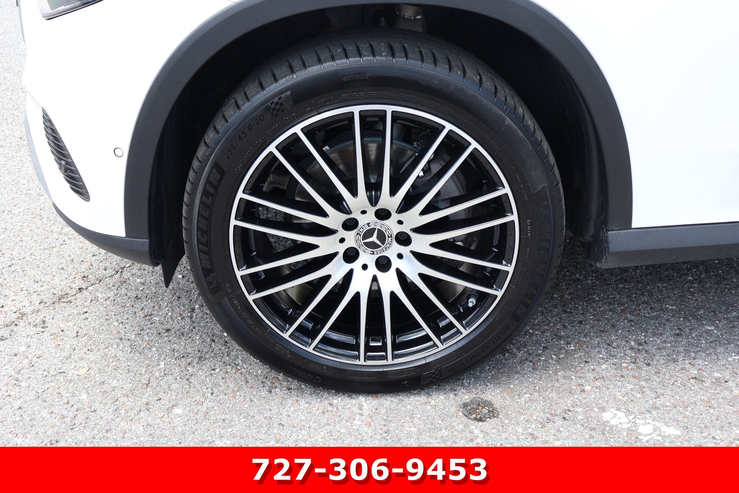 Certified Used 2025 Polar White Mercedes-Benz GLC 300 image 14