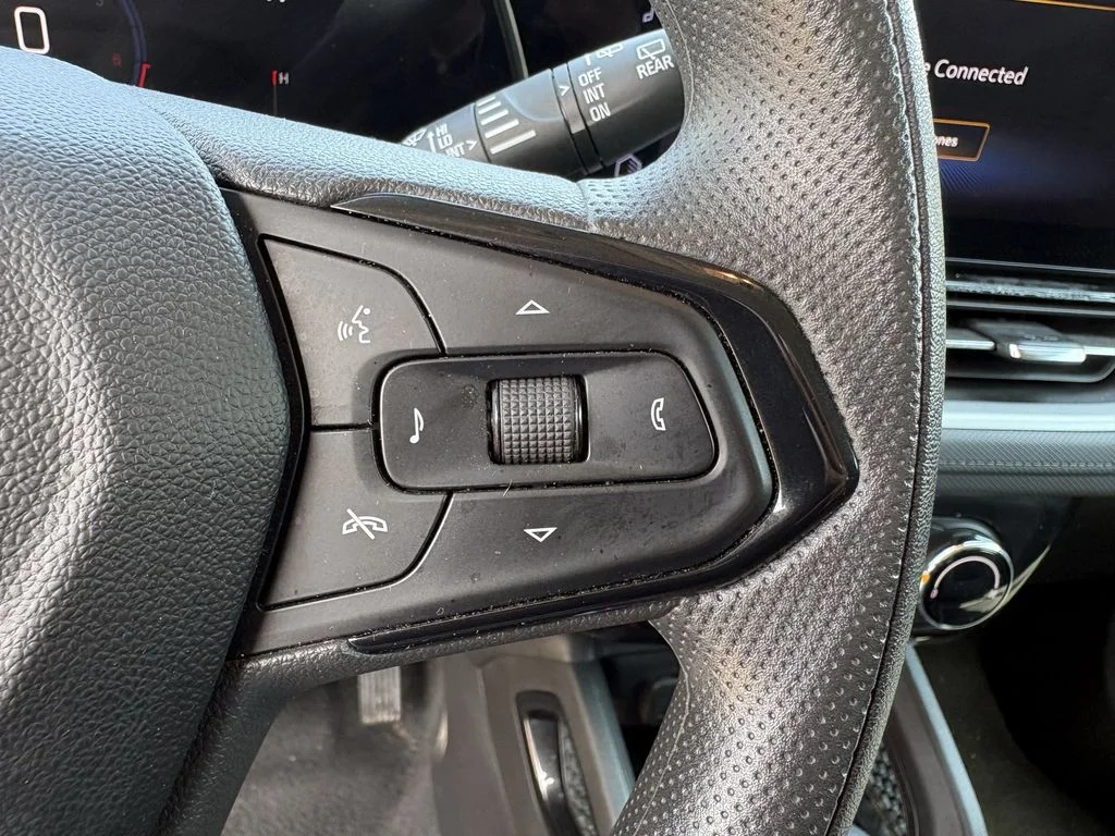 Used 2025 Sterling Gray Metallic Chevrolet LT image 17