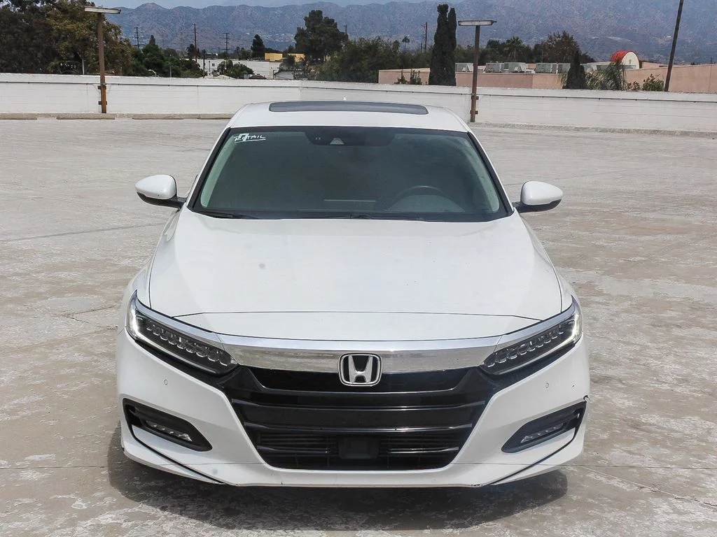 Used 2020 Platinum White Pearl Honda Touring 2.0T image 2