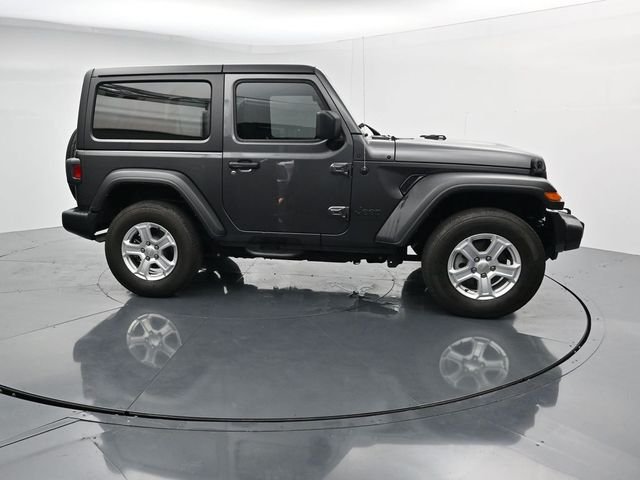 Used 2023 Gray Jeep Sport S image 8