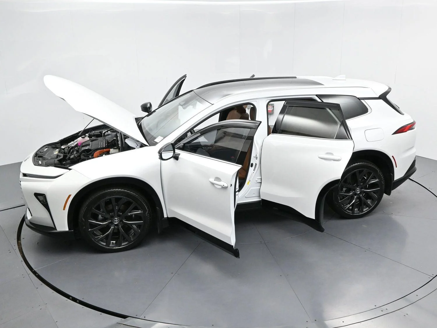 Used 2025  Toyota XLE image 40