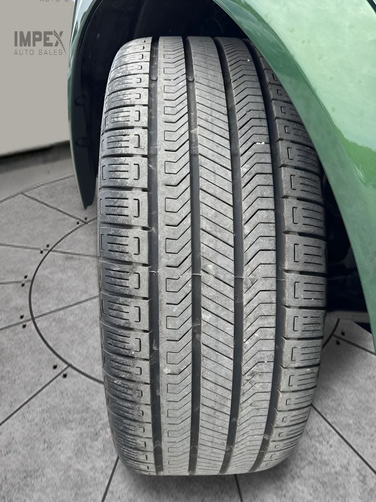 Used 2025 Green Ford GT image 32