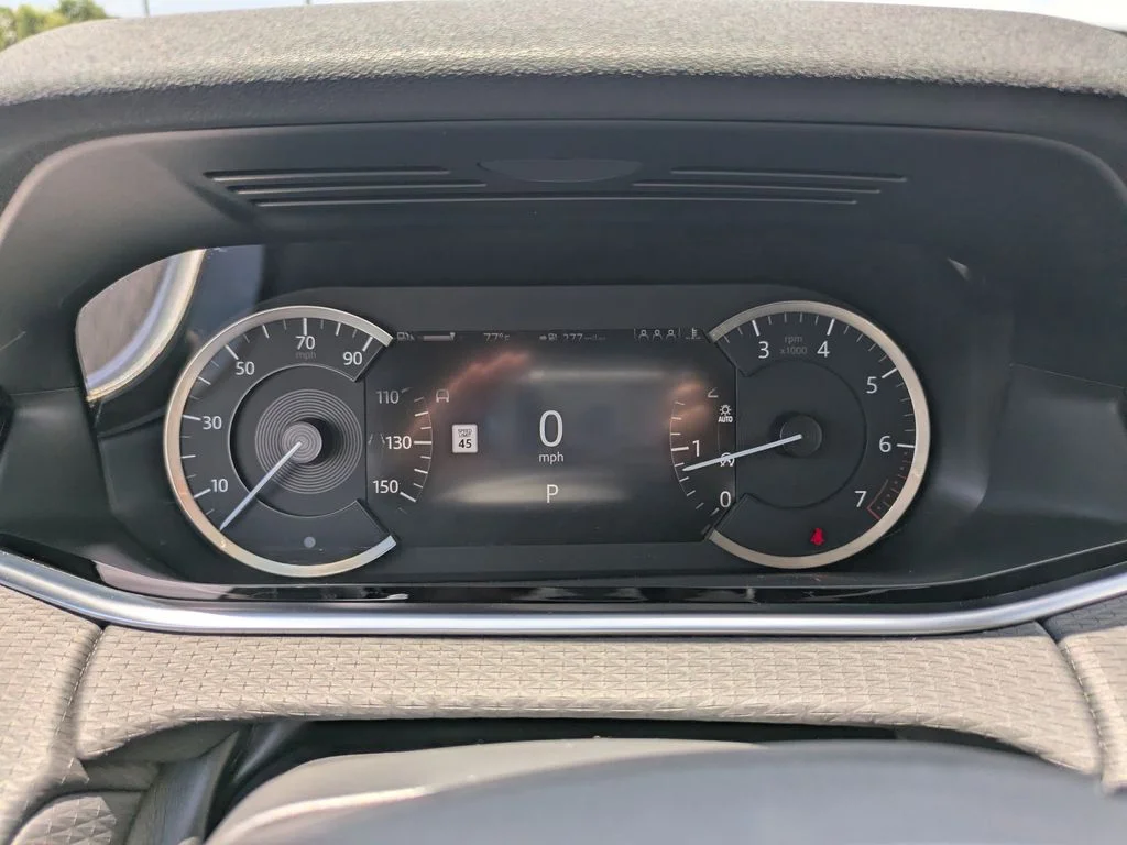 Used 2021 Gray Land Rover S image 29