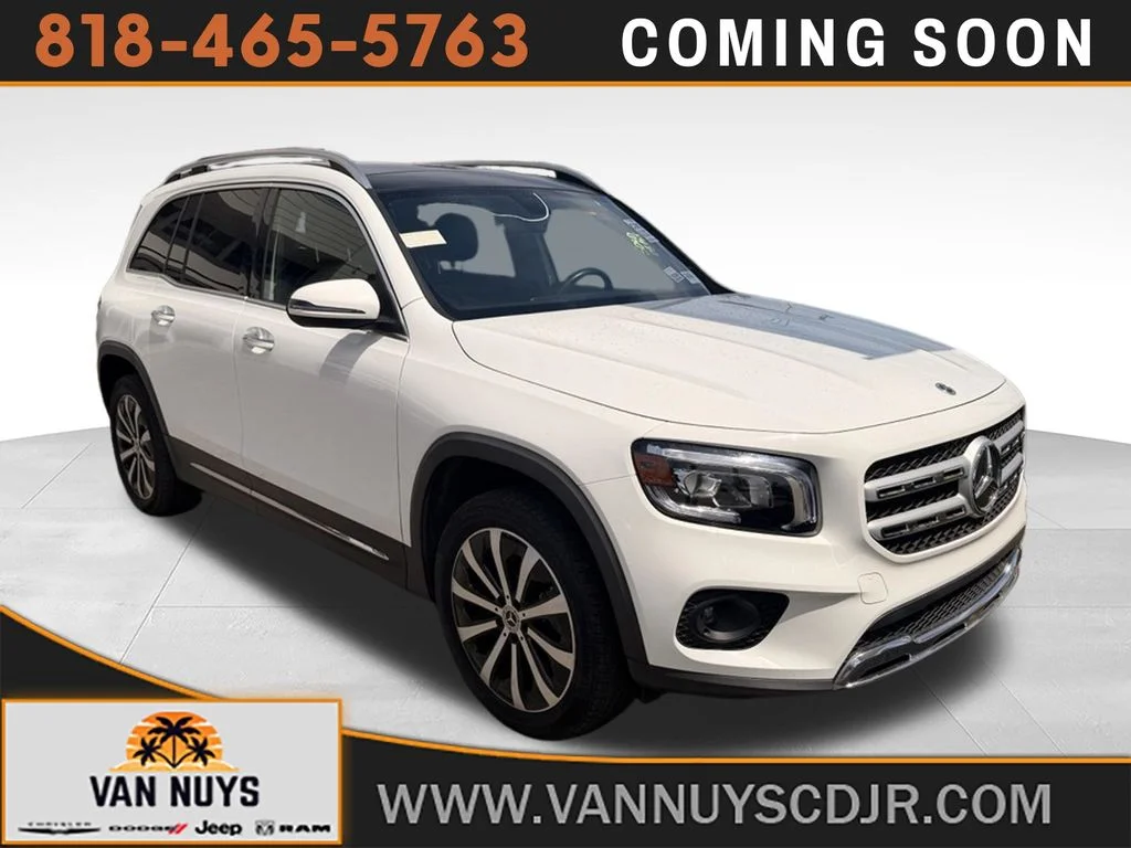 Used 2023 White Mercedes-Benz GLB 250 image 1