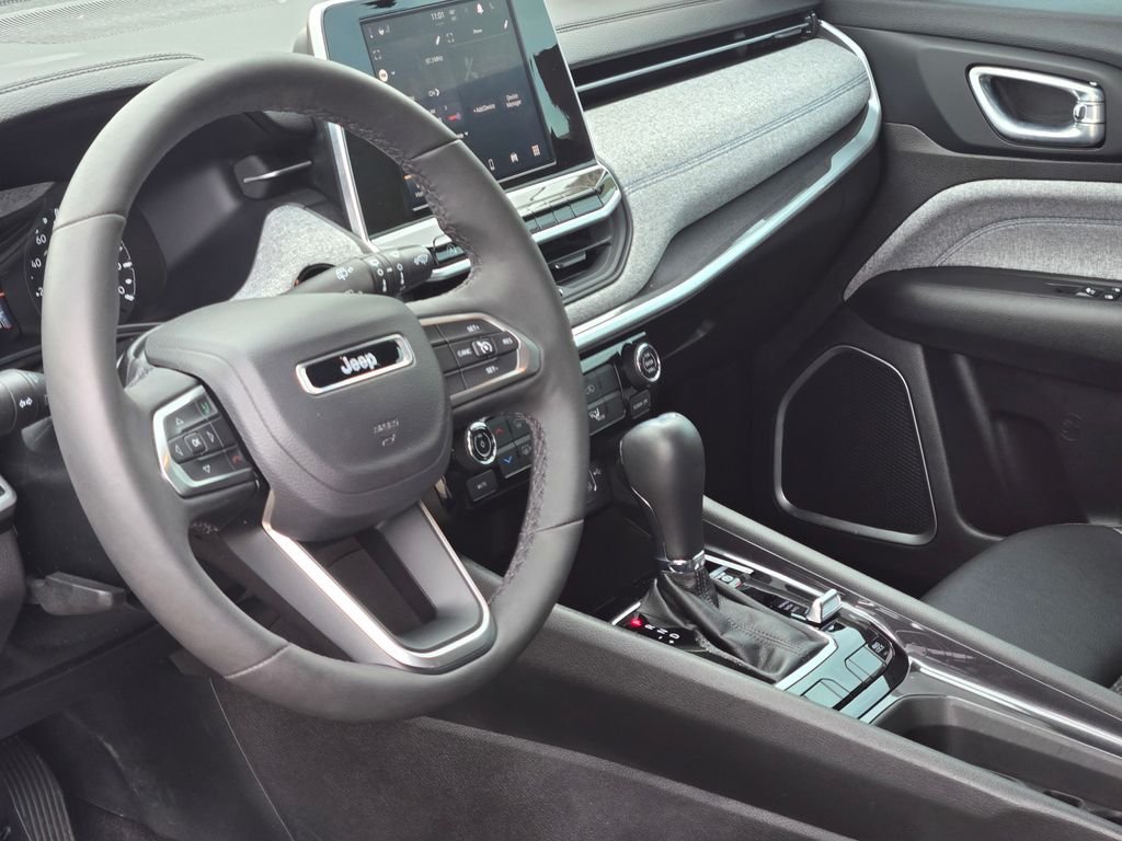 2025 Jeep Compass Latitude - Photo 31