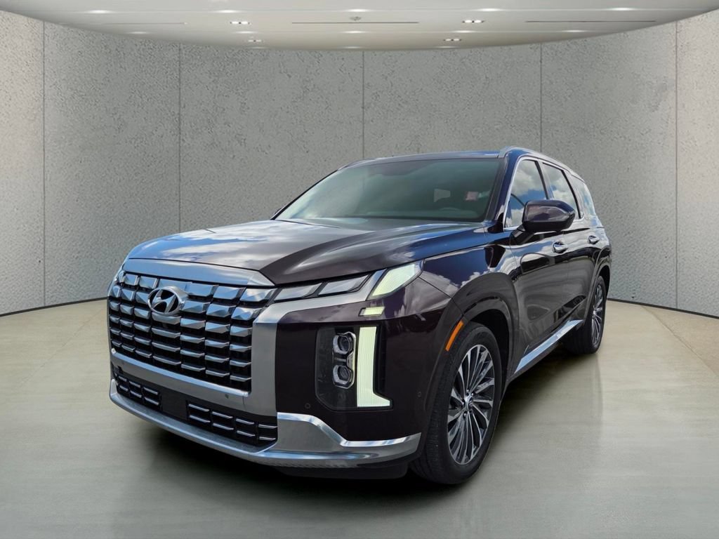 Used 2023 Sierra Burgundy Hyundai Calligraphy image 11