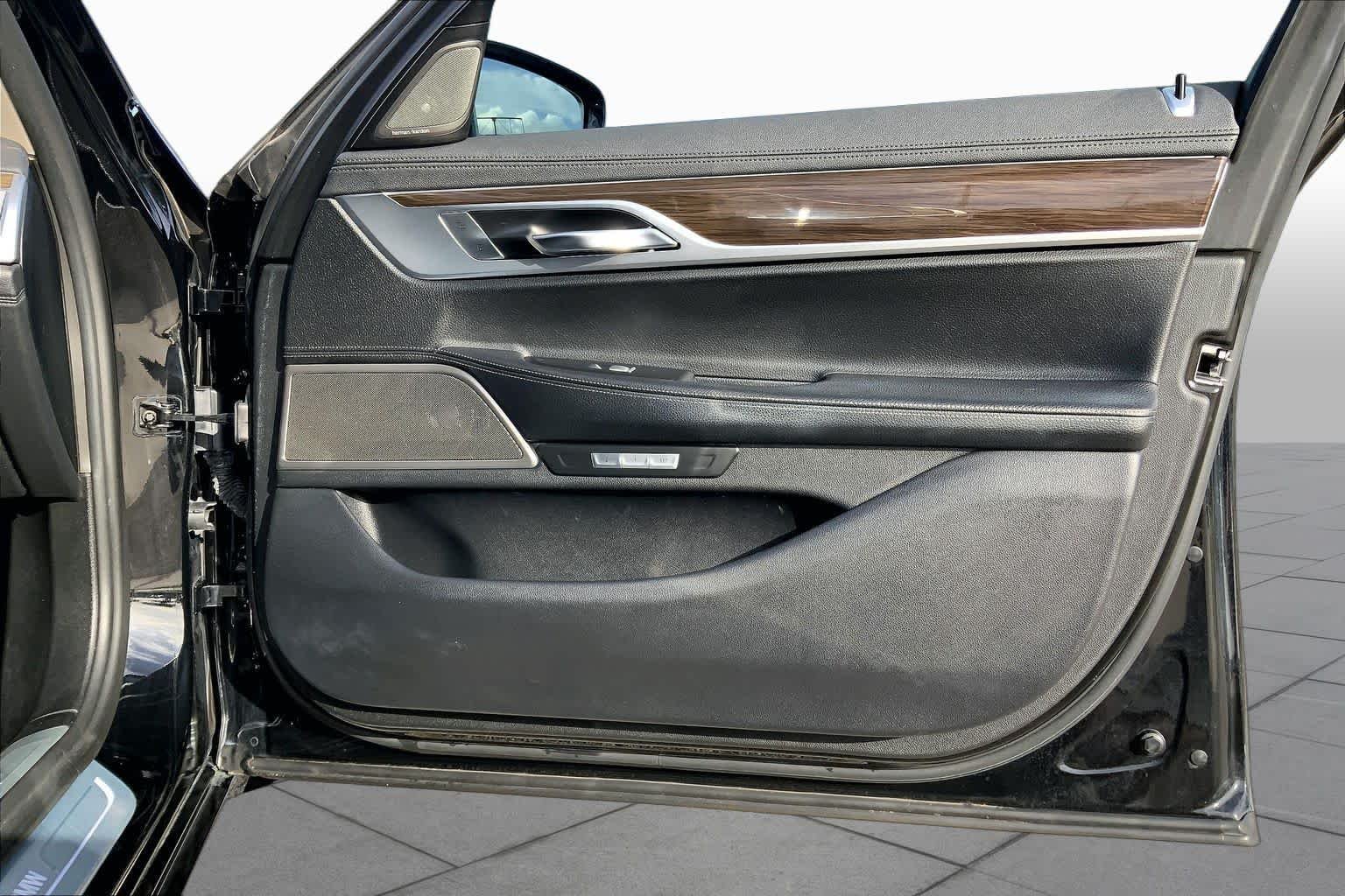 Used 2018 Jet Black BMW 740i image 22