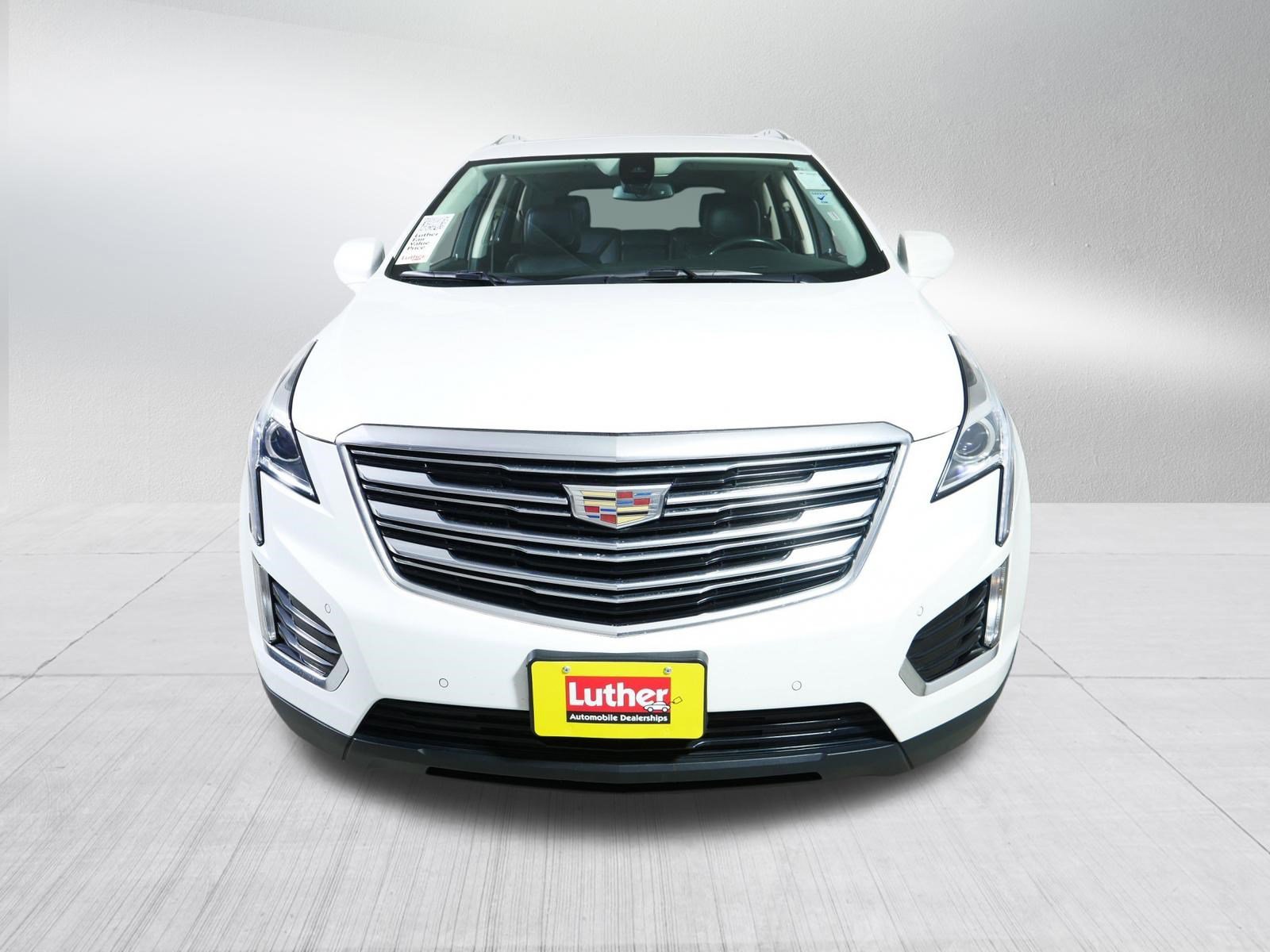 Used 2019 Cadillac XT5 Luxury with VIN 1GYKNDRS5KZ183636 for sale in Brooklyn Center, Minnesota