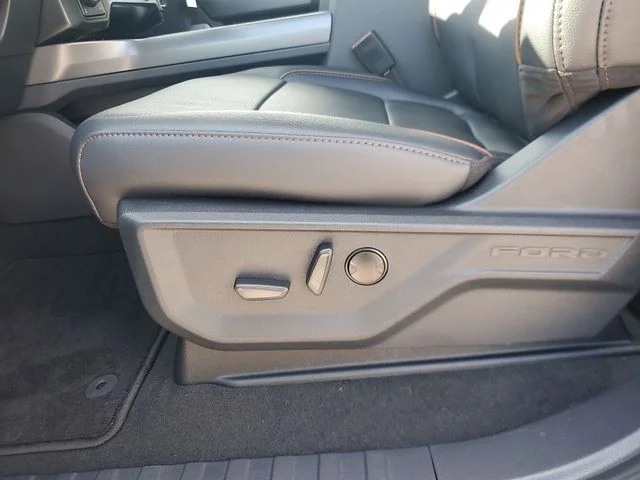 New 2026 Glacier Gray Metallic Tri-Coat Ford F-250® Lariat® image 15