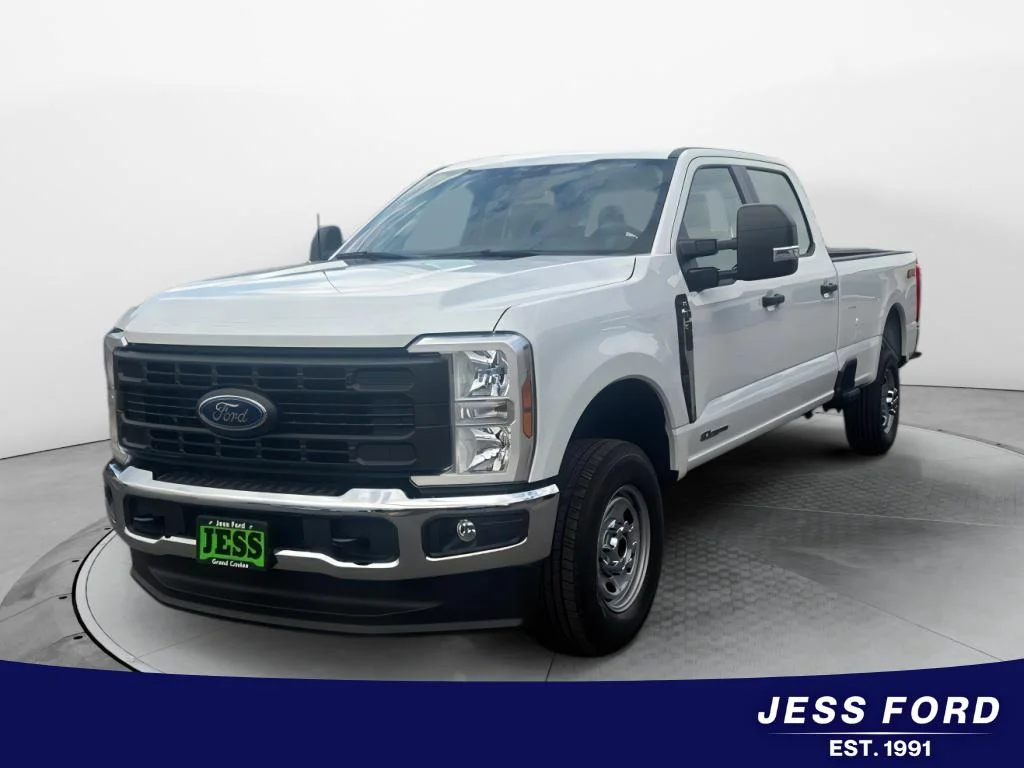 New 2026 Oxford White Ford F-350® XL image 1