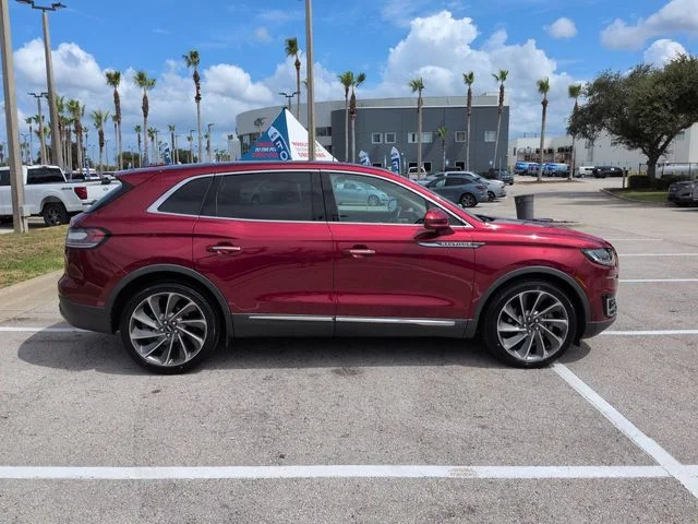 Used 2019 Ruby Red Metallic Lincoln Reserve image 3