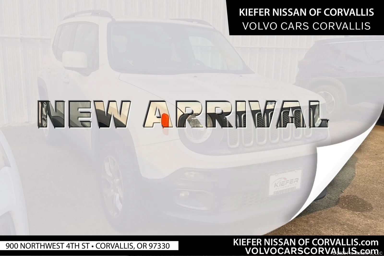 Used 2017 Alpine White Jeep Latitude image 1