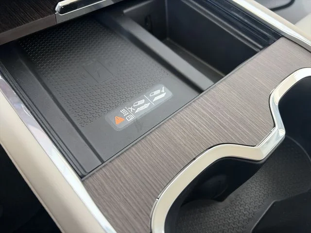 New 2027 White GMC Denali image 21