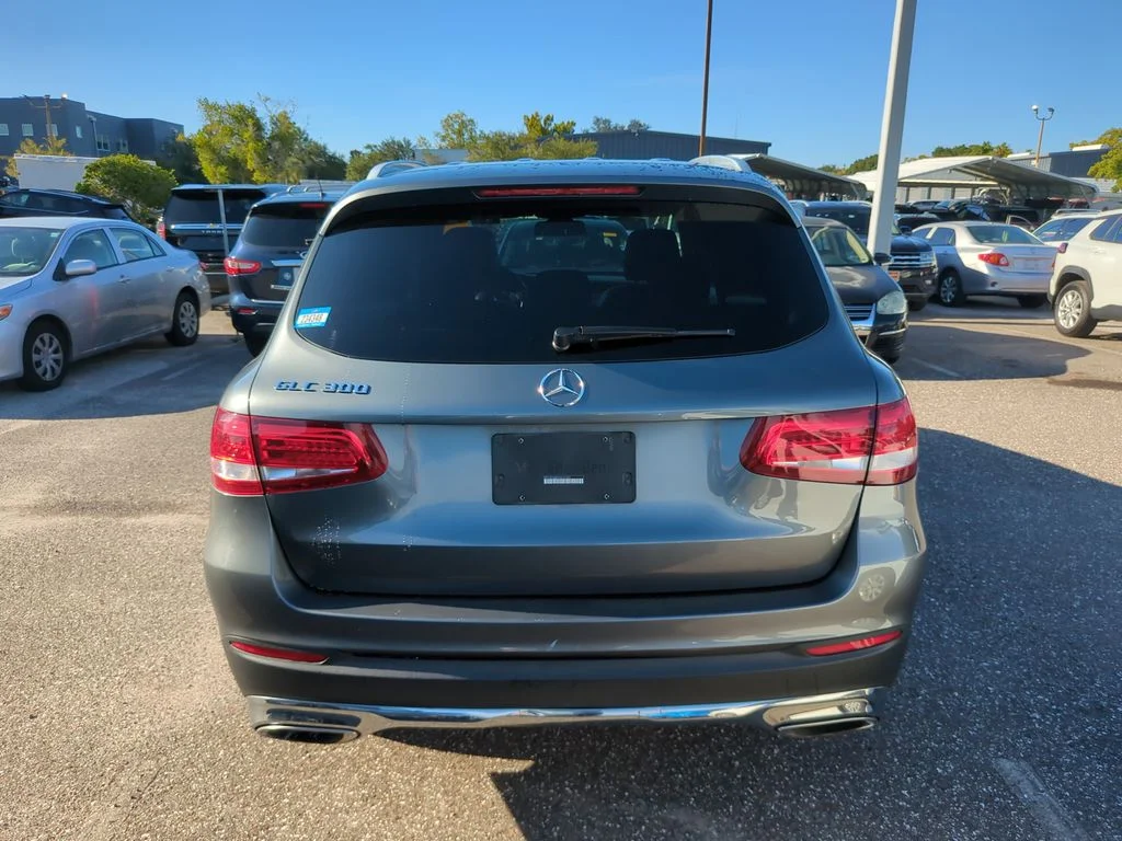 Used 2017  Mercedes-Benz GLC 300 image 5
