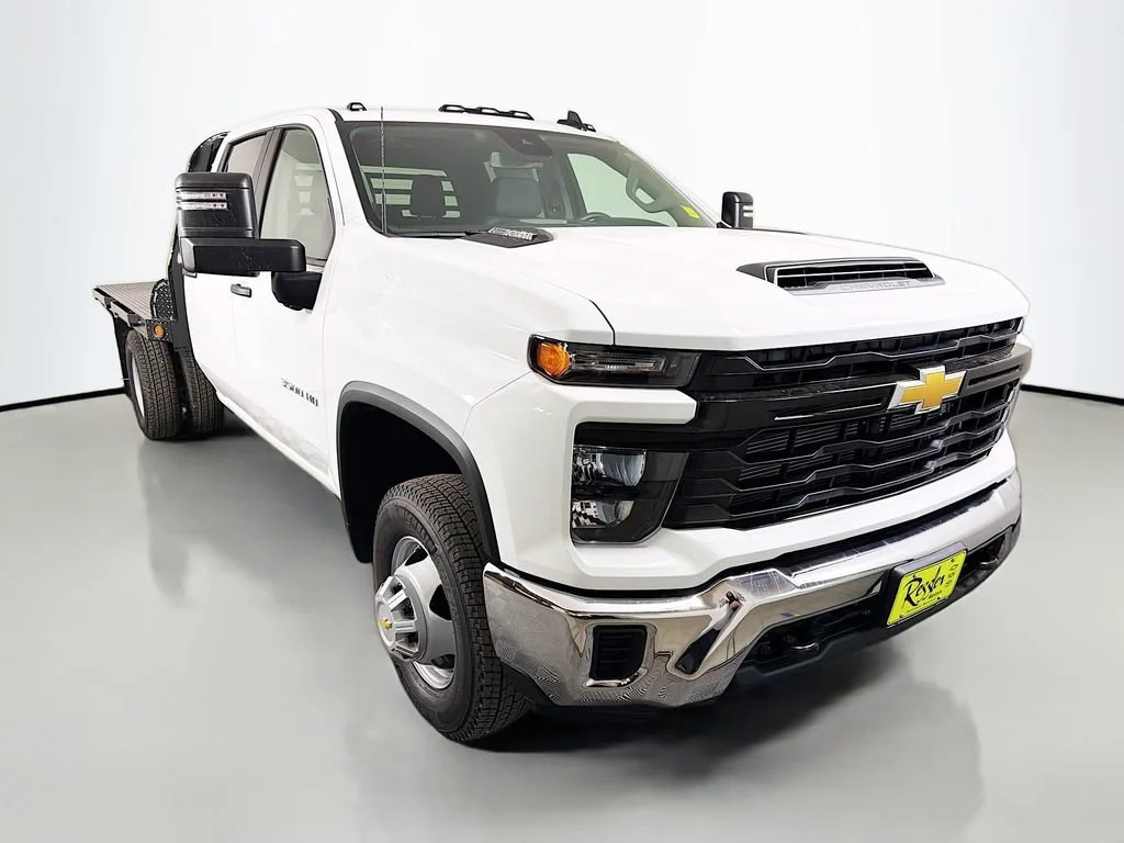 New 2026 Summit White Chevrolet Work Truck image 3