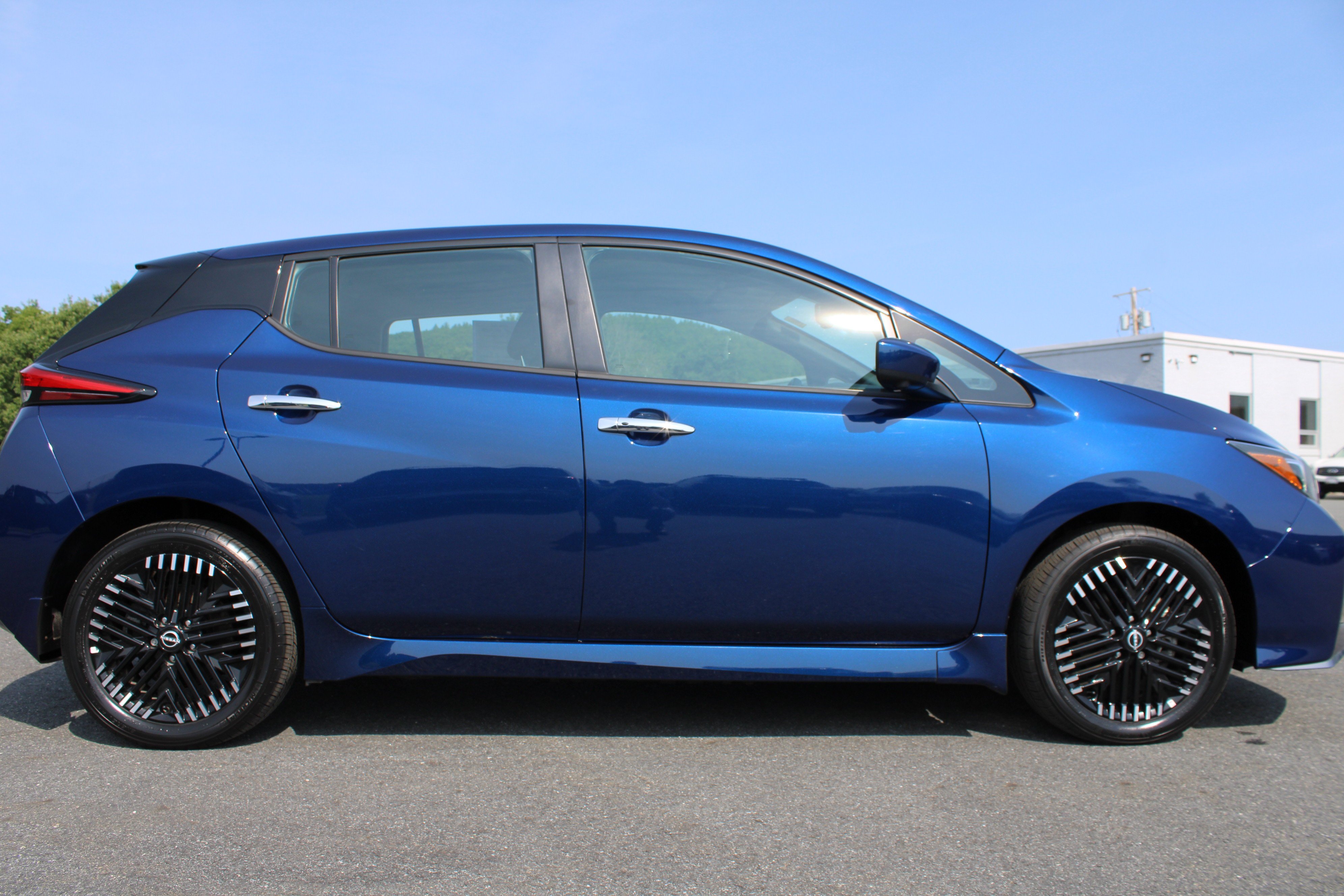 Used 2024 Deep Blue Pearl Nissan SV PLUS image 6