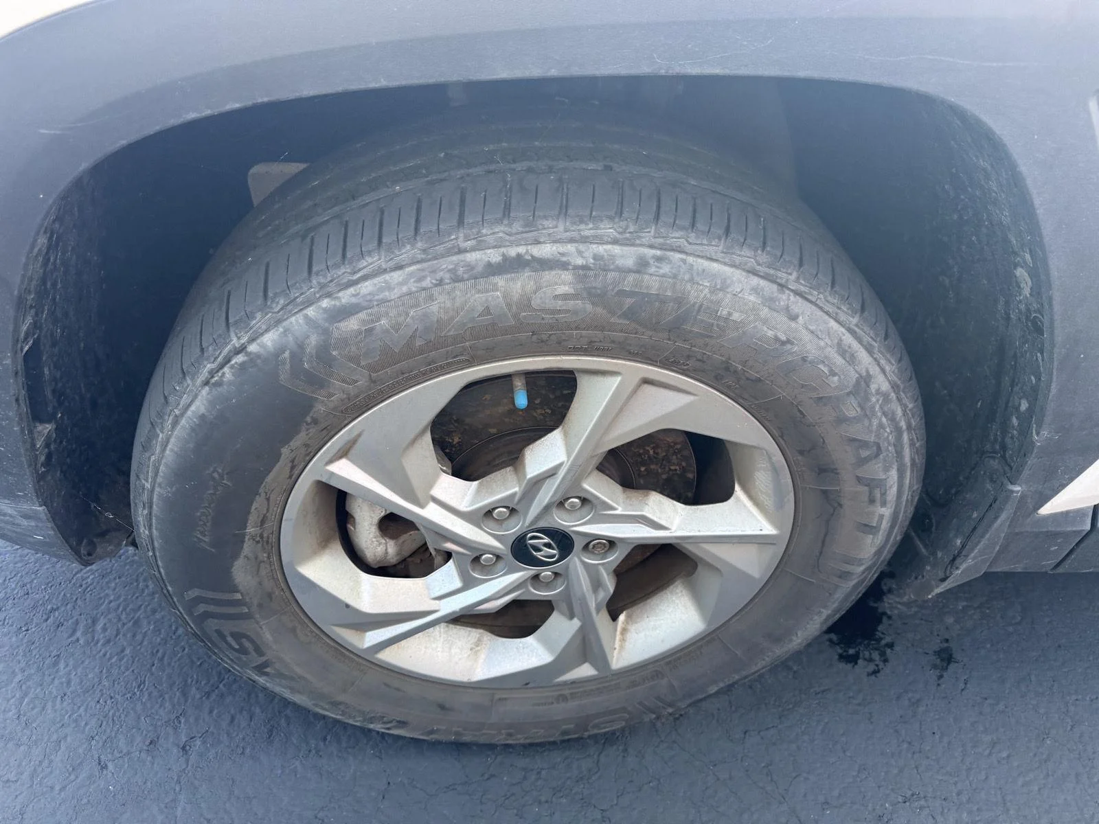 Used 2024  Hyundai SE image 5