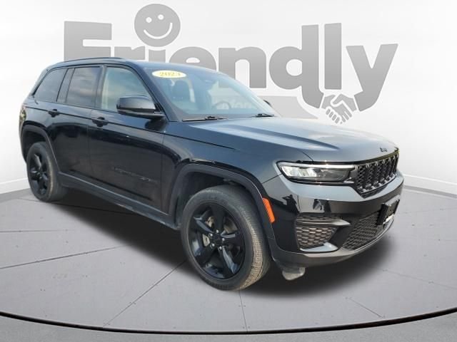 Used 2023 Black Jeep Altitude X image 7