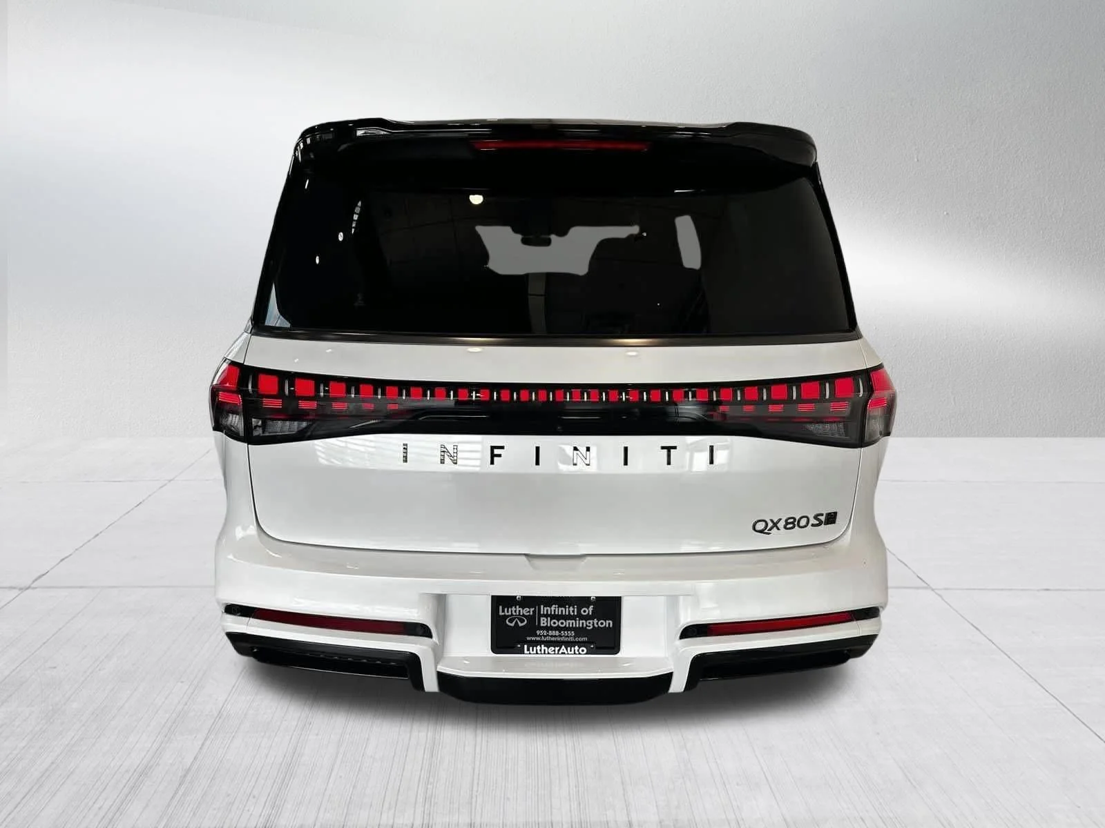 New 2027 2T RADIANT WHIT INFINITI Sport 4WD image 9