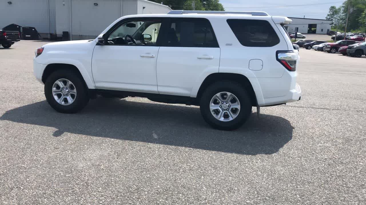 Used 2018 Super White Toyota SR5 Premium image 7