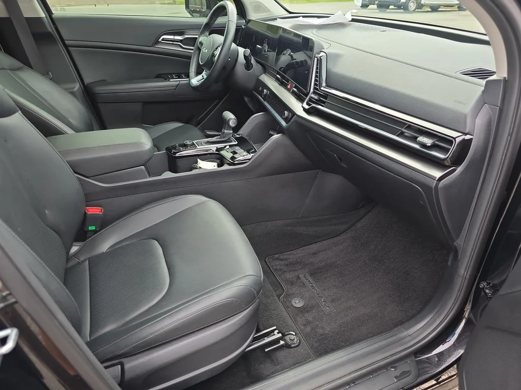 Used 2025 Black Kia EX image 35