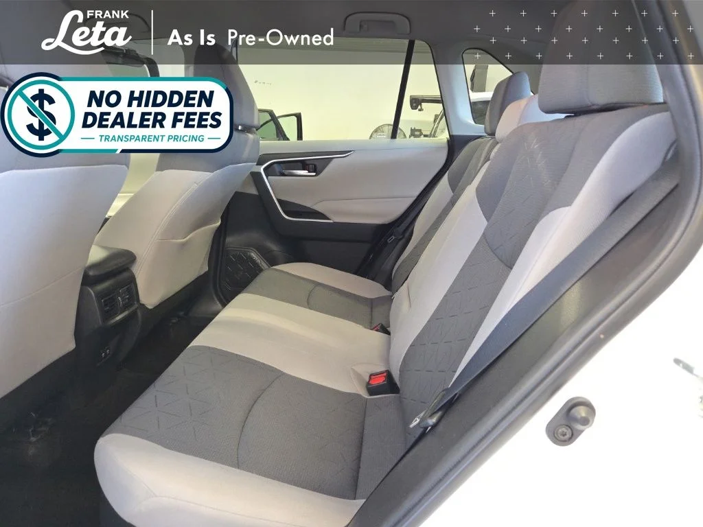 Used 2021 White Toyota XLE image 21