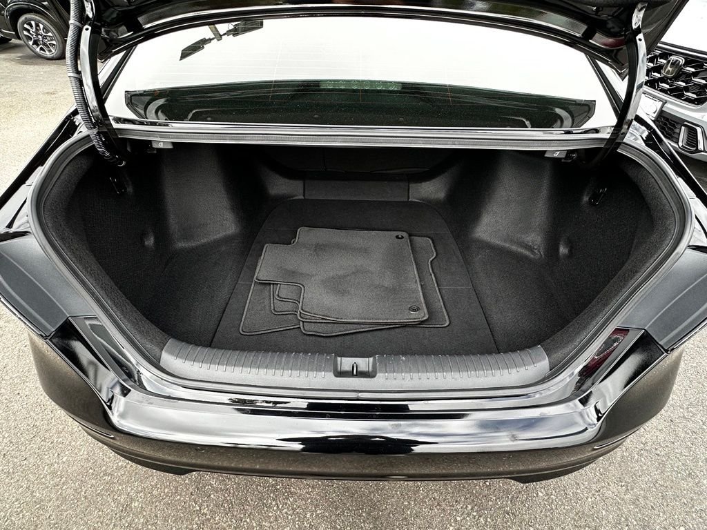 Used 2023 Black Honda Touring image 8