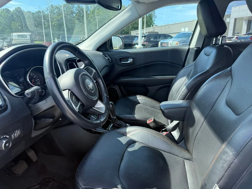 Used 2018 White Jeep Limited image 4