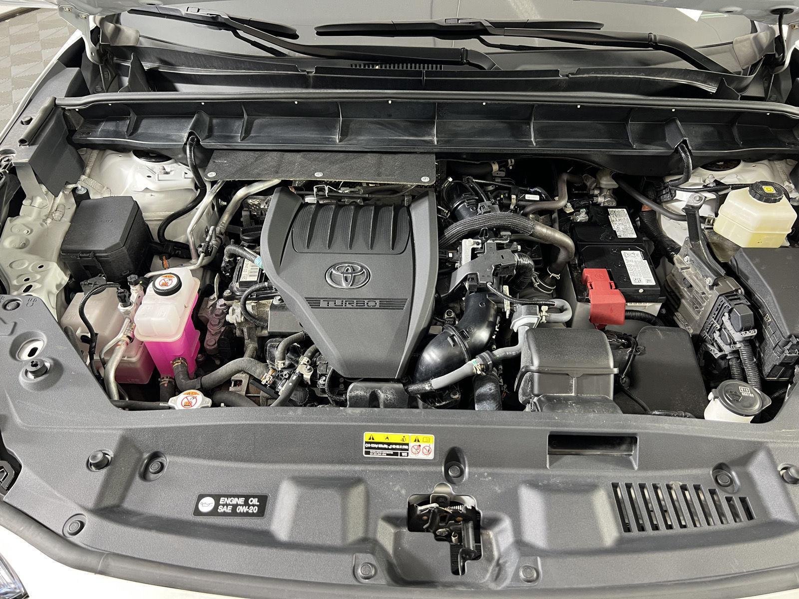 Used 2024 Wind Chill Pearl Toyota XSE image 34